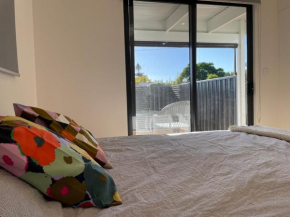 The beach & wine pad, Port Willunga
